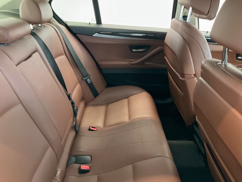 BMW 5er 530d xDrive 2015 – снимка 20