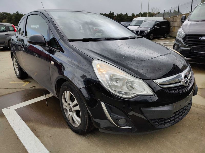 Opel Corsa 1.2 Color Edition 2011 – снимка 6