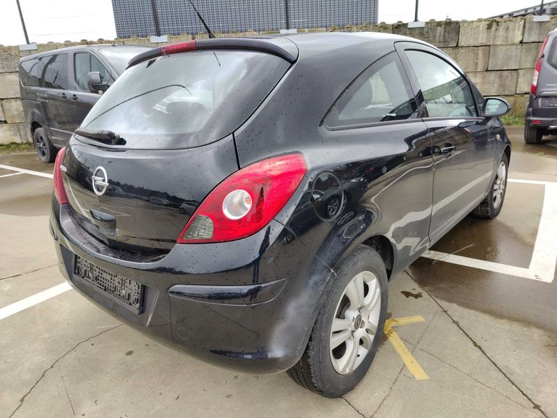 Opel Corsa 1.2 Color Edition 2011 – снимка 5