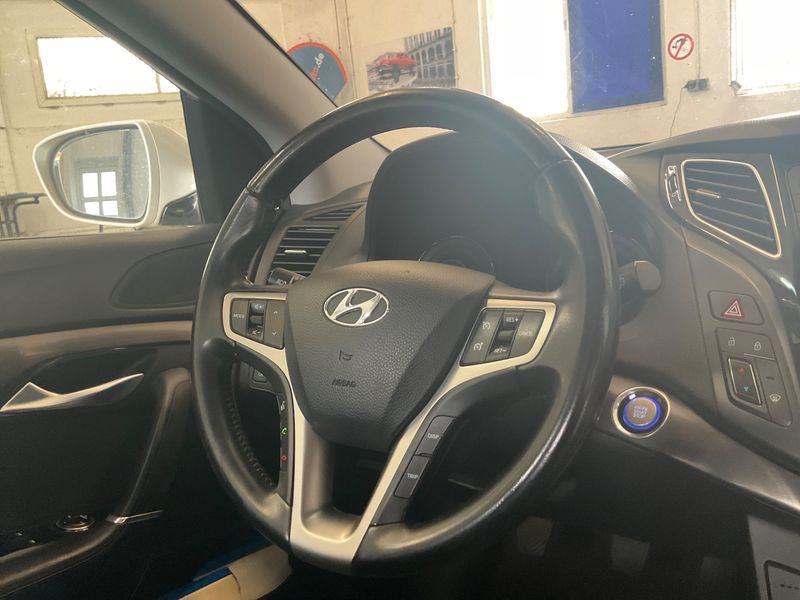 Hyundai i40 1.7 CRDi 5 Star Edition 2013 – снимка 27