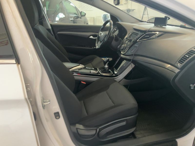 Hyundai i40 1.7 CRDi 5 Star Edition 2013 – снимка 16