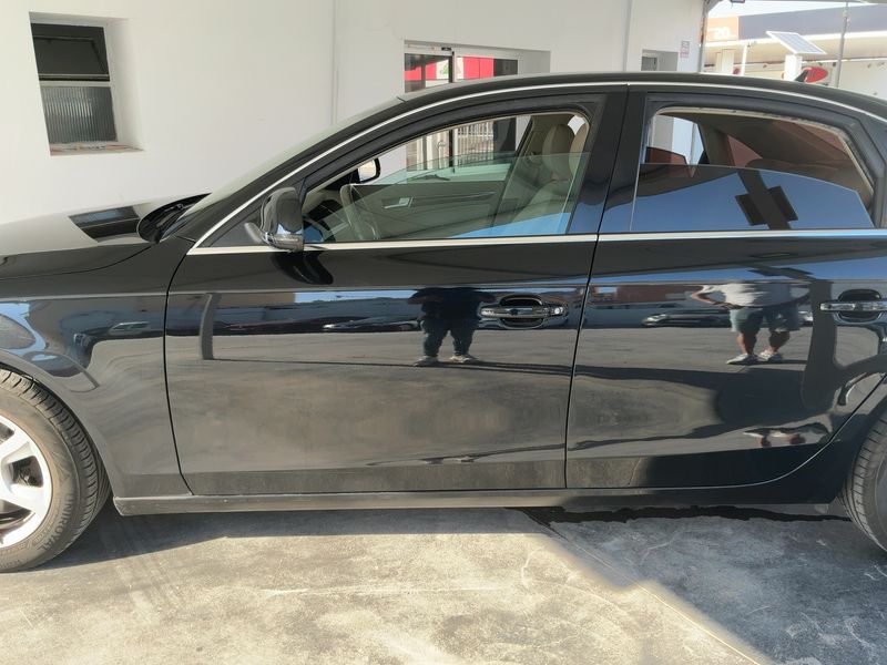 Audi A4 2.0 TDI — zdjęcie 4