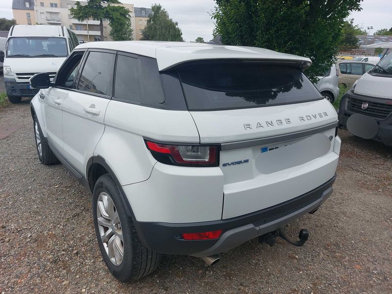 Land Rover Evoque 2.0 Td4 SE — zdjęcie 3