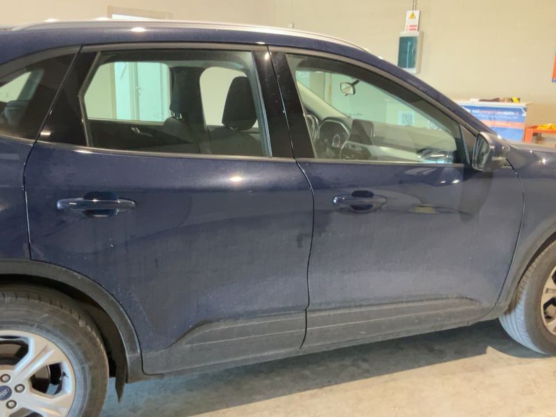 Ford Kuga 1.5 TDCi EcoBlue Cool&Connect — zdjęcie 7