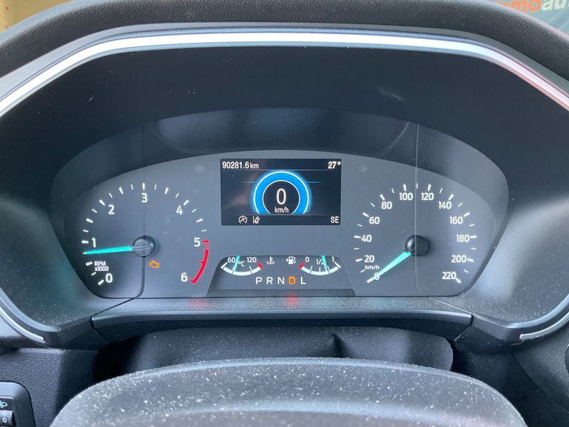 Ford Kuga 1.5 TDCi EcoBlue Cool&Connect — zdjęcie 13