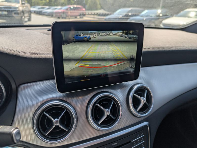 Mercedes-Benz CLA-Klasse CLA 200 Shooting Brake AMG Line — zdjęcie 21