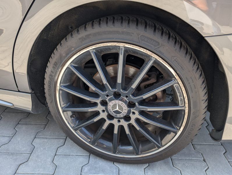 Mercedes-Benz CLA-Klasse CLA 200 Shooting Brake AMG Line — zdjęcie 22