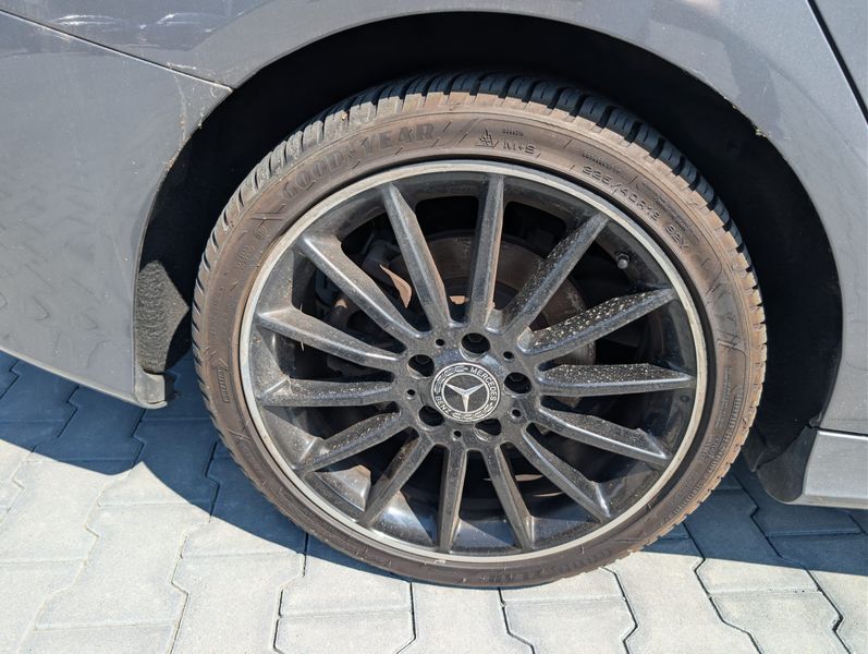 Mercedes-Benz CLA-Klasse CLA 200 Shooting Brake AMG Line — zdjęcie 23