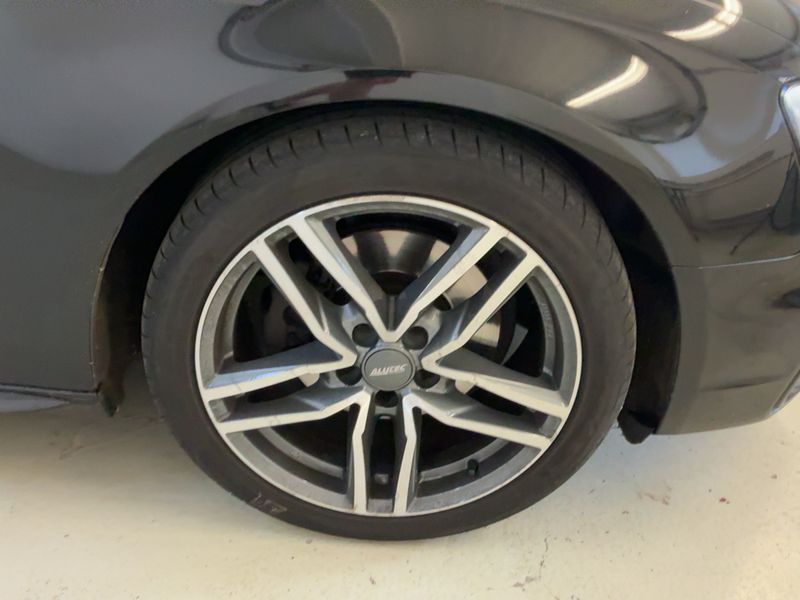 Audi A4 2.0 TDI Ambiente 2015 – снимка 11