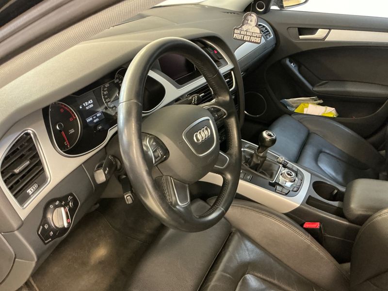 Audi A4 2.0 TDI Ambiente 2015 – снимка 24