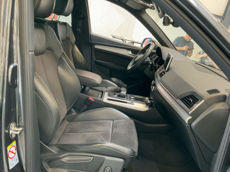 Audi Q5 40 TDI quattro Sport — zdjęcie 11