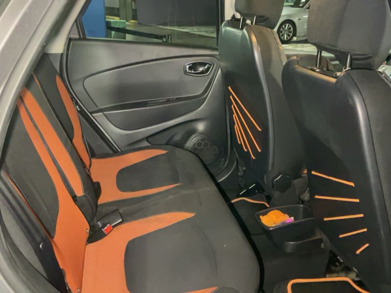 Renault Captur 1.5 dCi Energy Intens 2015 – снимка 19