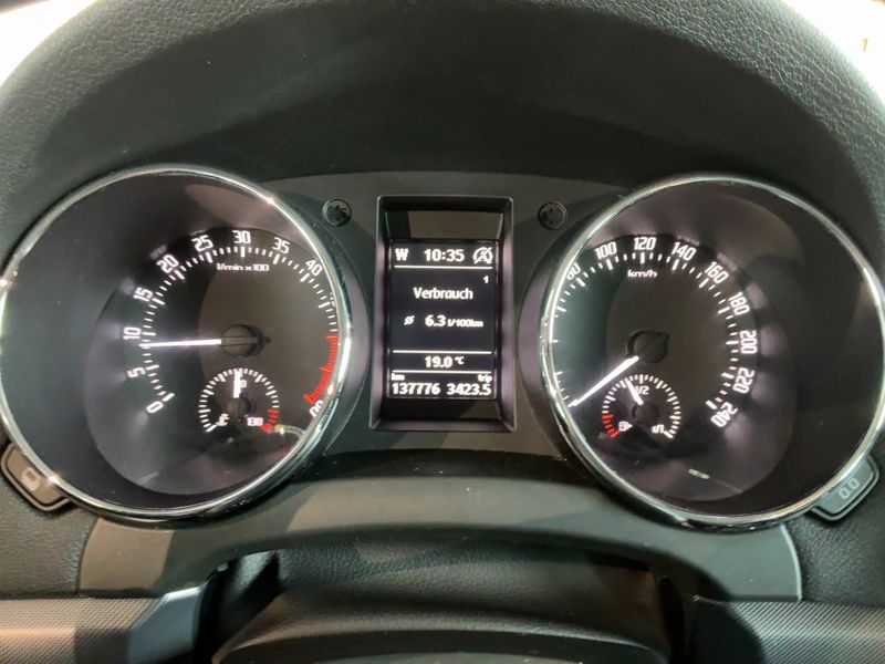 Skoda Yeti 2.0 TDI Adventure 4x4 — zdjęcie 13