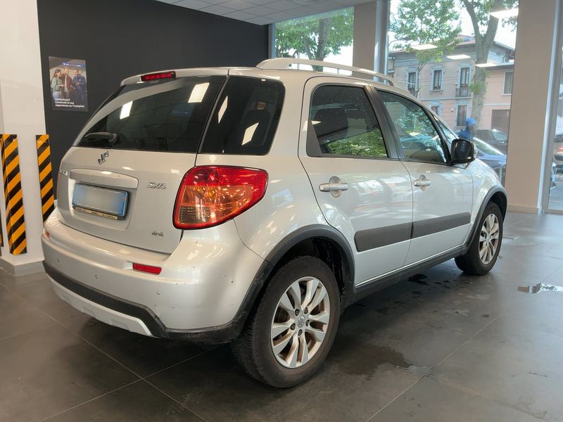 Suzuki SX4 1.6 Evolution 4x4 — zdjęcie 6