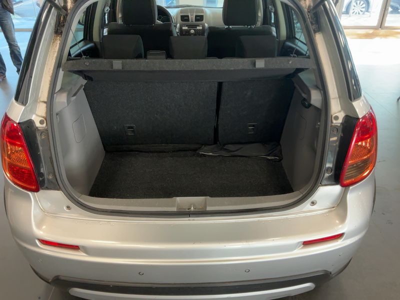 Suzuki SX4 1.6 Evolution 4x4 — zdjęcie 10