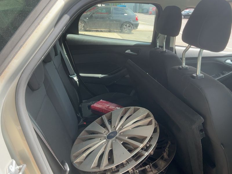 Ford Focus 1.0 EcoBoost Trend — zdjęcie 14