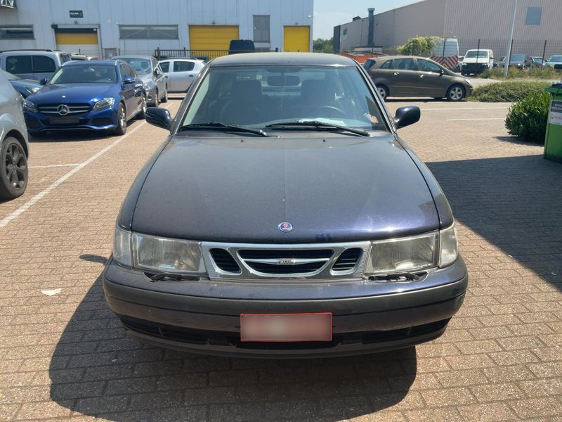 Saab 9-3 2.0 T SE — zdjęcie 9