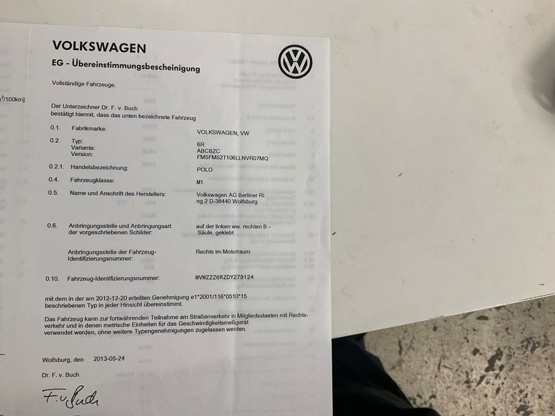 Volkswagen Polo 1.2 TSI Black Edition 2013 – снимка 22