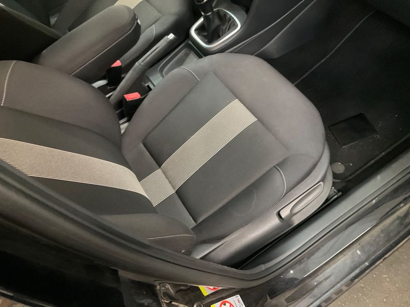 Volkswagen Polo 1.2 TSI Black Edition 2013 – снимка 25