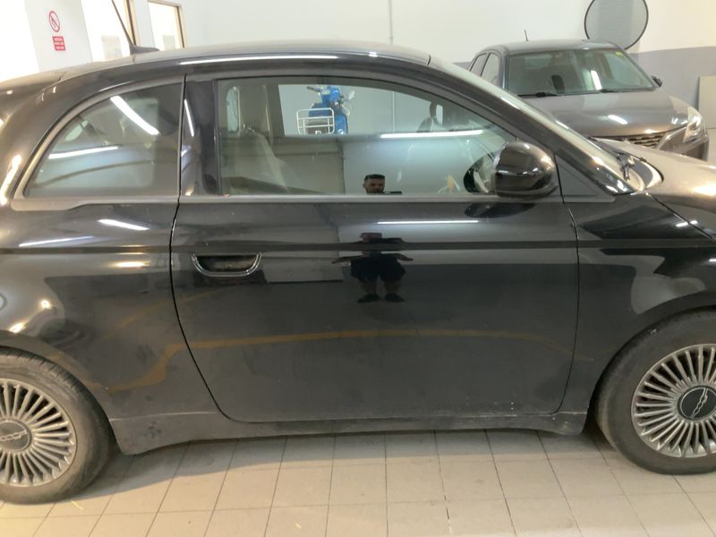 Fiat 500e electric drive 87 kW Icon — zdjęcie 7
