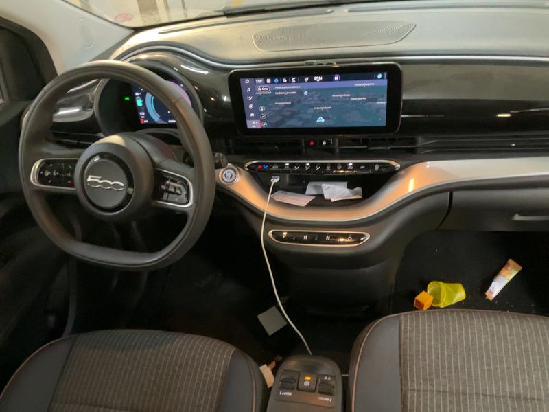 Fiat 500e electric drive 87 kW Icon — zdjęcie 12