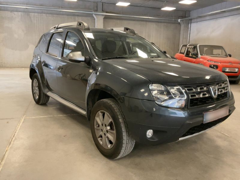 Dacia Duster 1.2 TCe Prestige 4x2 2016 – снимка 12