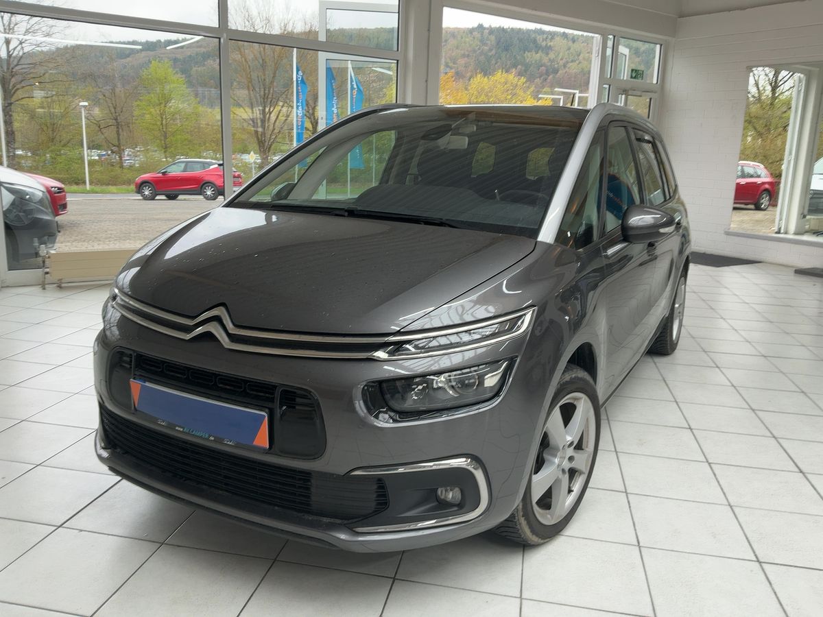 Citroen C4 2018 — photo 1