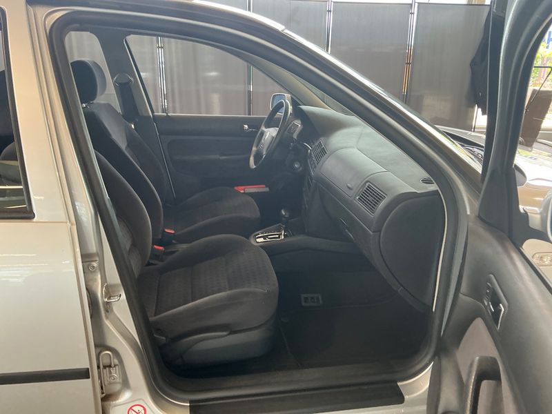 Volkswagen Golf IV 1.9 TDI Comfortline — zdjęcie 3
