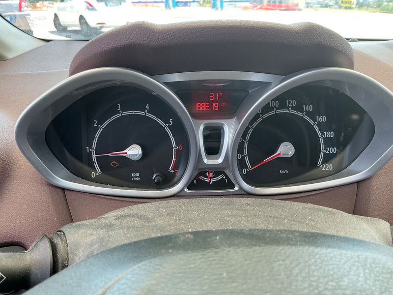 Ford Fiesta 1.4 LPG Titanium 2010 – снимка 4
