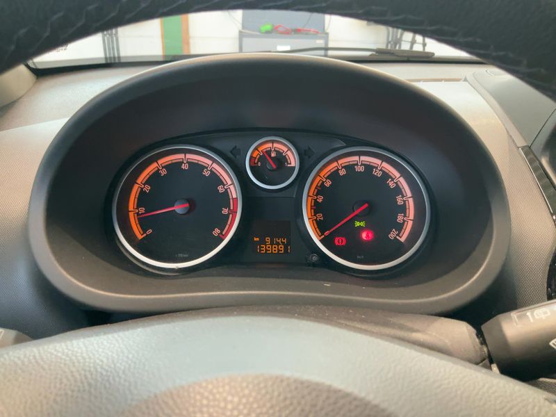 Opel Corsa 1.4 Energy — zdjęcie 13