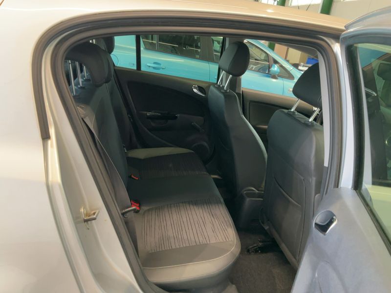 Opel Corsa 1.4 Energy — zdjęcie 14