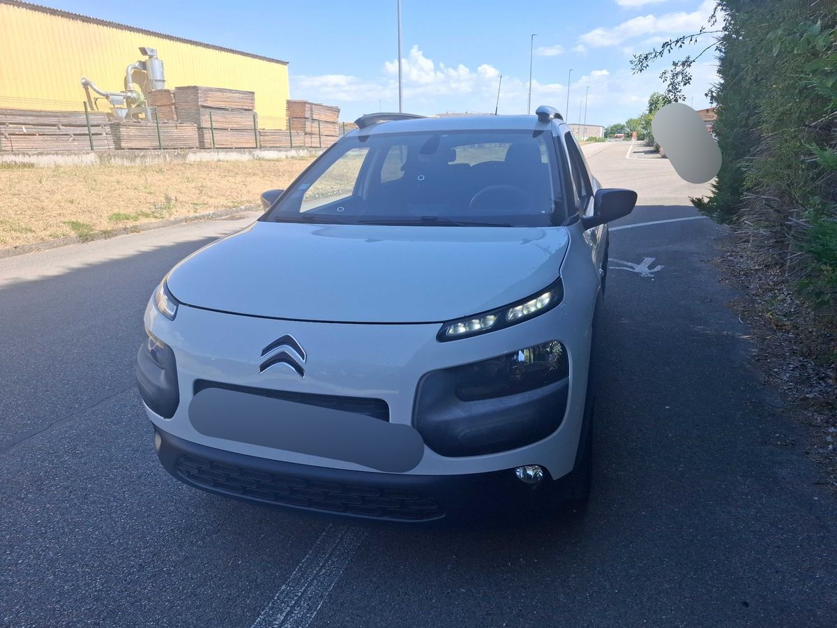 Citroen C4 2017 — photo 1