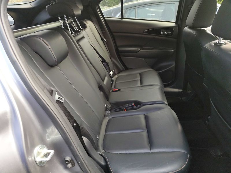 Mitsubishi Eclipse Cross 1.5 T-MIVEC Kaiteki 4WD — zdjęcie 13