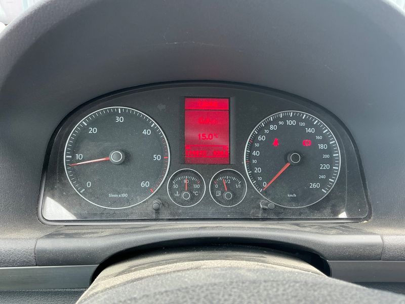 Volkswagen Touran 1.9 TDI Trendline BlueMotion Tech — zdjęcie 4