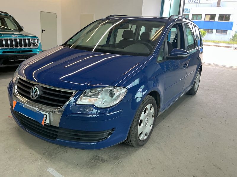 Volkswagen Touran 1.9 TDI Trendline BlueMotion Tech — zdjęcie 1