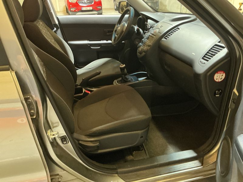 Kia Soul 1.6 Active — zdjęcie 3