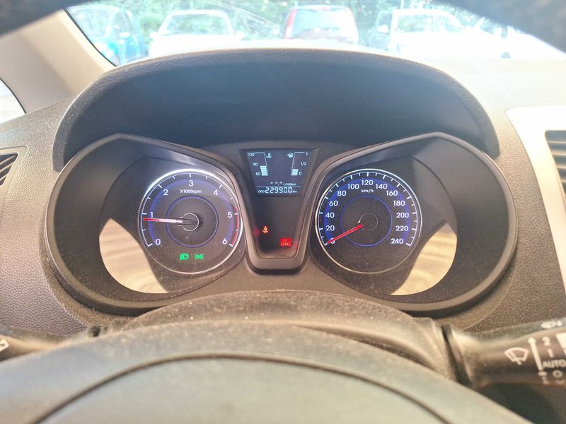 Hyundai ix20 1.6 CRDi Business Blue — zdjęcie 12