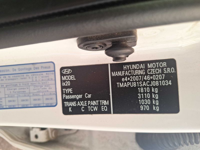 Hyundai ix20 1.6 CRDi Business Blue — zdjęcie 15