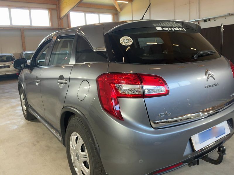 Citroen C4 Aircross 1.6 e-HDi Seduction 4WD — zdjęcie 3