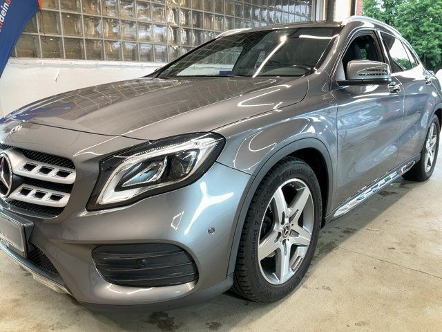 Mercedes-Benz GLA-Klasse GLA 200 AMG Line — zdjęcie 2