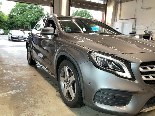 Mercedes-Benz GLA-Klasse GLA 200 AMG Line — zdjęcie 8