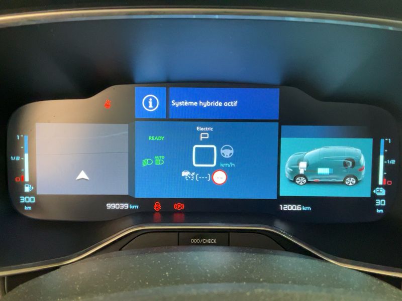 Citroen C5 Aircross 1.6 Plug-in Hybrid ë-EAT8 Shine Pack — zdjęcie 13
