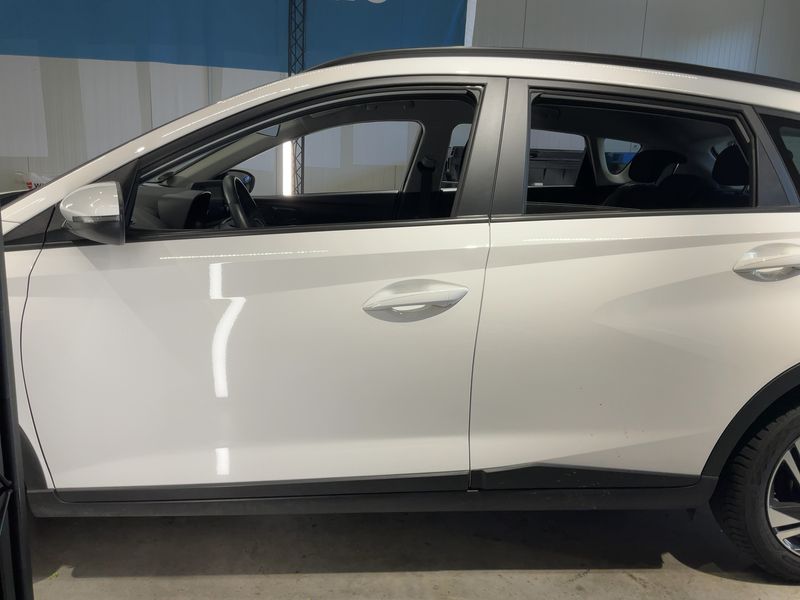 Hyundai Bayon 1.0 T-GDI Mild-Hybrid Intro Edition 2WD — zdjęcie 4
