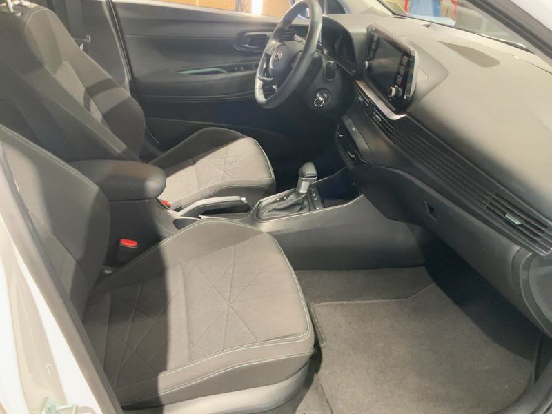 Hyundai Bayon 1.0 T-GDI Mild-Hybrid Intro Edition 2WD — zdjęcie 11