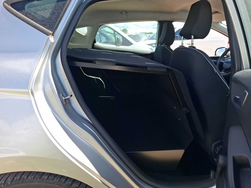 Ford Fiesta 1.5 TDCi Business — zdjęcie 14