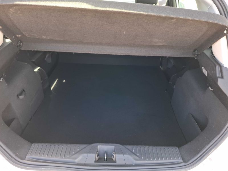 Ford Fiesta 1.5 TDCi Business — zdjęcie 9