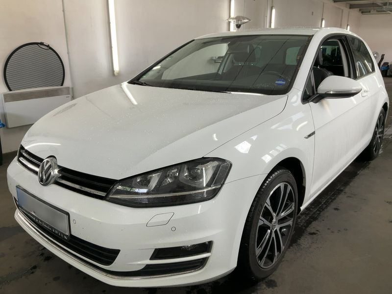 Volkswagen Golf VII 1.2 TSI Lounge BlueMotion Tech — zdjęcie 1