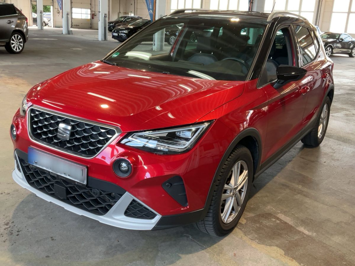 Seat Arona 2023 — photo 1