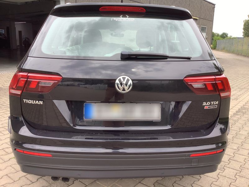 Volkswagen Tiguan 2.0 TDI Comfortline 4Motion BlueMotion Tech — zdjęcie 5