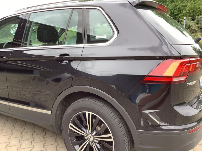 Volkswagen Tiguan 2.0 TDI Comfortline 4Motion BlueMotion Tech — zdjęcie 3